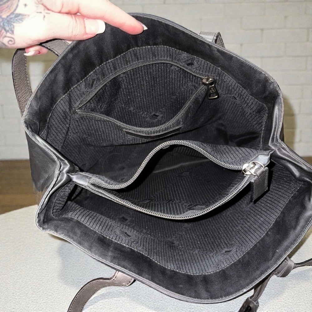 Andrea Mabiani Shoulder Tote Dark Green Made In Italy Leather Straps And Tassle - Picture 7 of 16